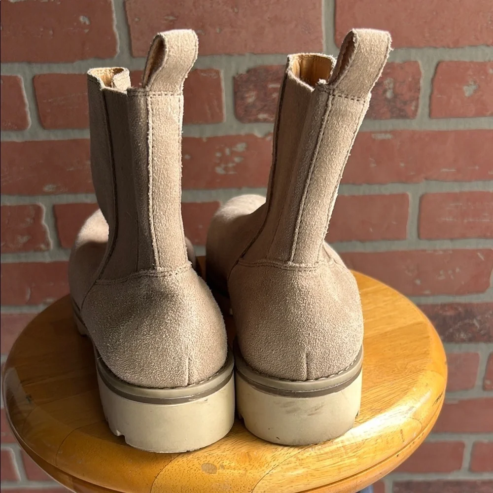 Crown Vintage Tan Ankle Boots